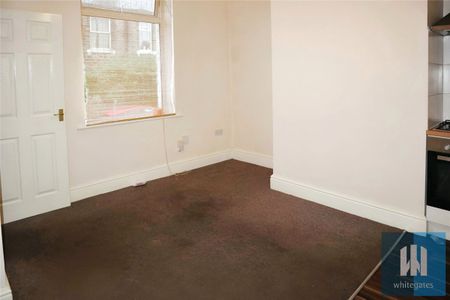 Chapel Terrace, Crosland Moor, Huddersfield, HD4 - Photo 4