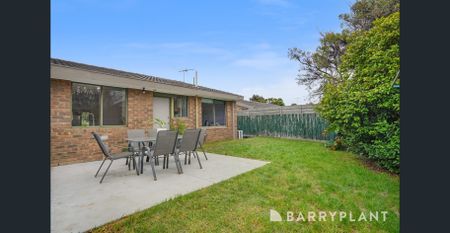 Bright & Beautiful! - Freshly Updated Two-Bedroom Unit! - Photo 5