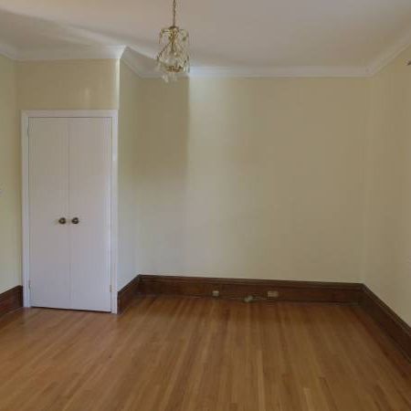 ROSEDALE 2BD 2BA CENTRAL SPACIOUS BRIGHT APT - Photo 3