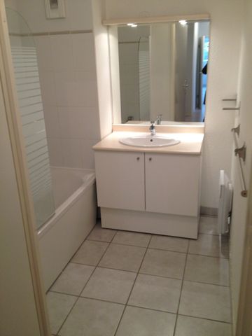 Location Appartement 4 pièces 73m² - Photo 2