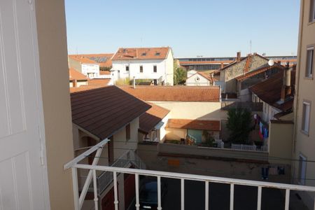 Location Appartement 3 pièces 49m² - Photo 3