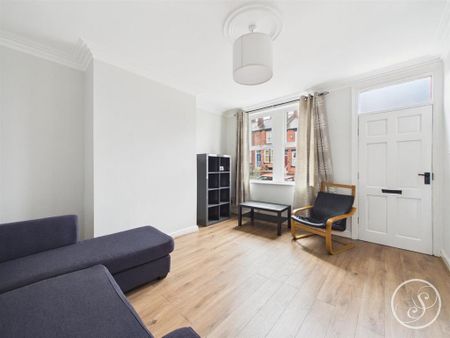 2 bedroom terraced house to rent - Photo 2