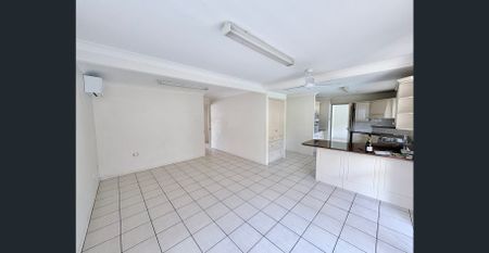 Great Location Large Family Home - Photo 2