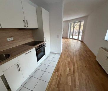 Schick sanierte 2-Zimmerwohnung inkl. EBK, Terrasse und kleinen Gar... - Foto 4