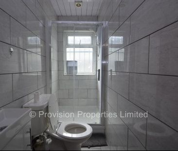 1 Bedroom Flat, Hyde Park, Leeds - Photo 3