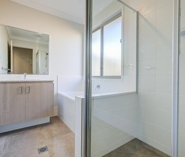 Beautiful Family Home In Madison Park Estate - Photo 6