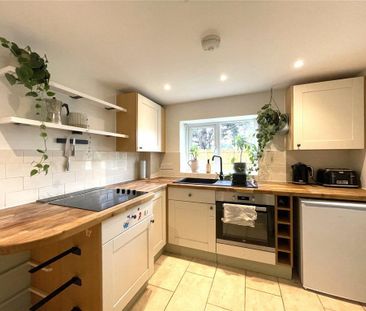 2 bedroom semi-detached house to rent - Photo 2