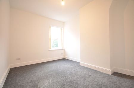Kensington Grove, Denton, Manchester, M34 3GW - Photo 4