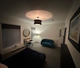 1 bedroom in a house share to rent - Photo 4