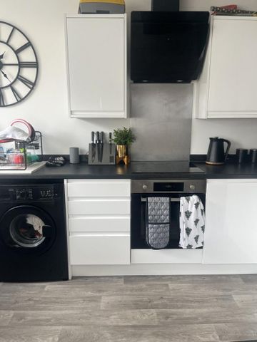2 bedroom flat to rent - Photo 4