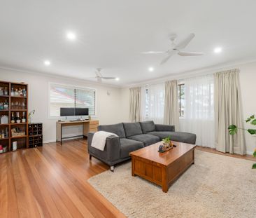 More Than Meets the Eye on Listowel Street - Photo 5