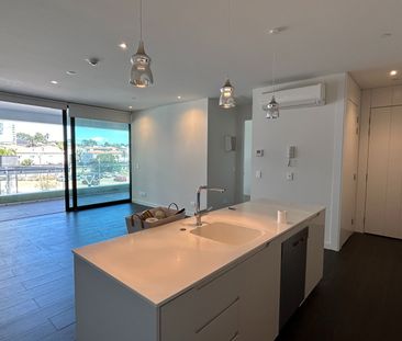 1 Bedroom on Green Ln W - Photo 3