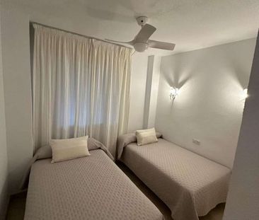 3 room luxury Flat for rent in Fuengirola, Spain - Photo 2