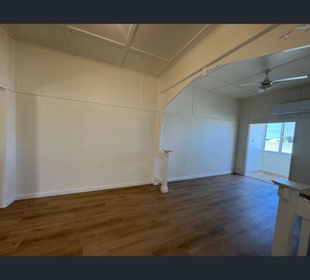 2/2 Gabbee Street, Kingaroy, Qld 4610 - Photo 2