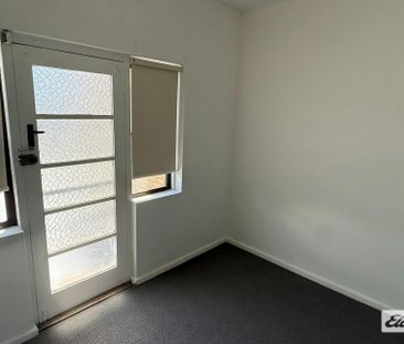 Freshly Renovated Two-Bedroom property – Prime Wollongong Location! - Photo 1