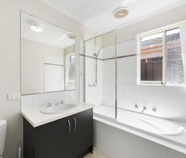 Well-Maintained 3 Bedroom Property - Photo 4