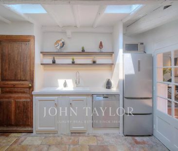 Maison à louer Mougins, Cote d'Azur, France8 500 EUR / Mois - Photo 3