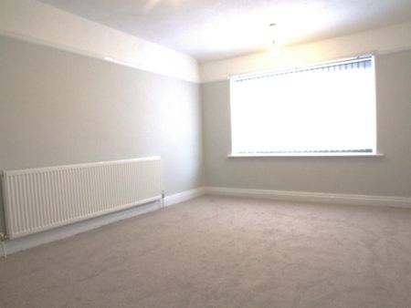 2 bedroom semi-detached house to rent - Photo 4