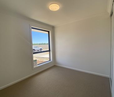 3 Bedroom Home with Ensuite! - Photo 3