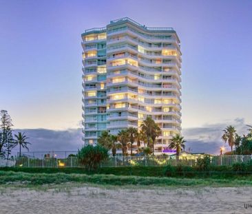 NINETEENTH AVENUE BEACHFRONT UNIT - AMAZING OCEAN VIEWS - Photo 3