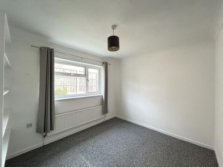 4 bedroom detached bungalow to rent - Photo 4