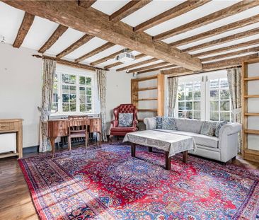 Stunning Grade II Listed 5-Bedroom Property with a garden office in... - Photo 2