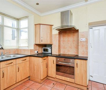 4 bedroom terraced house to rent - Photo 3