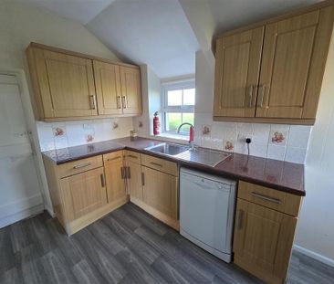 3 bedroom detached house to rent - Photo 6