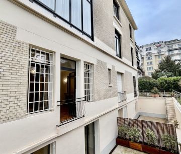 Appartement • Saint James-Général Koenig - Photo 1