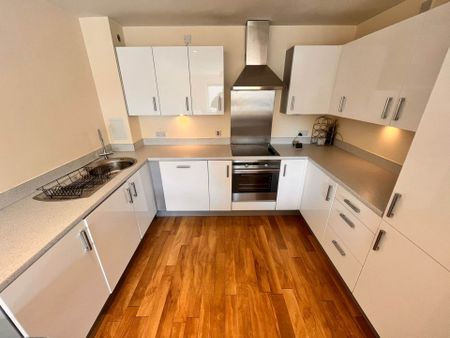 Price £900 pcm - Available Now - Unfurnished - Photo 5