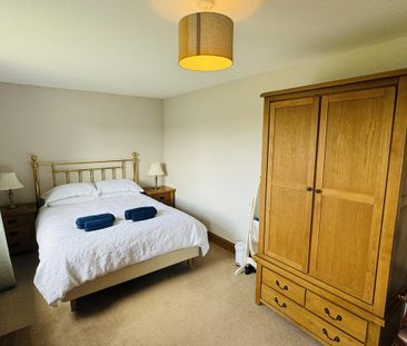 4 bedroom bungalow to rent - Photo 2