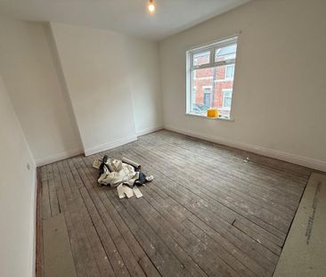 2 bedroom terraced house to rent - Photo 2