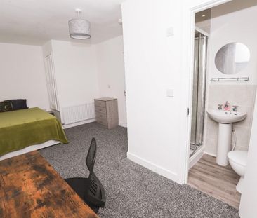 5 bedroom House To Let Total Size: 1249 SQ FT - Photo 4