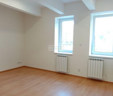 Pronájem bytu 1+kk 27 m² - Fotografie 3