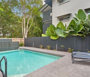 FURNISHED GROUND FLOOR APARTMENT IN A GREAT LOCATION! - Photo 3