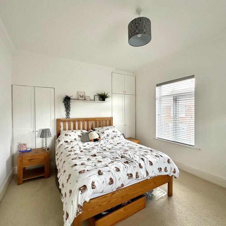 3 bedroom end of terrace house to rent - Photo 1