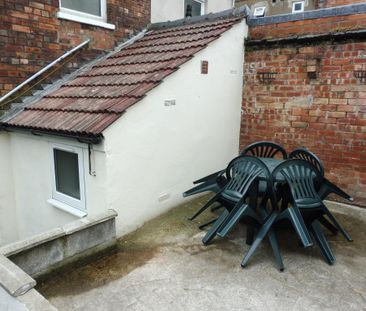 1 bedroom in a house share to rent - Photo 5