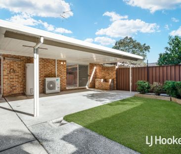 Great 3 Bedroom Home - Available Now! - Photo 1