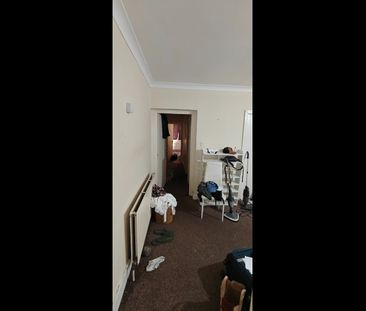 1 Bed Terraced House, St. Antonys Road, E7 - Photo 1