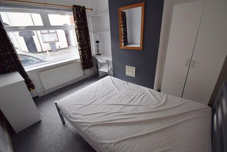 4 bedroom house share to rent - Photo 5