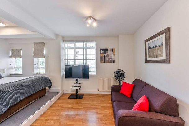 Studio to rent - Photo 1