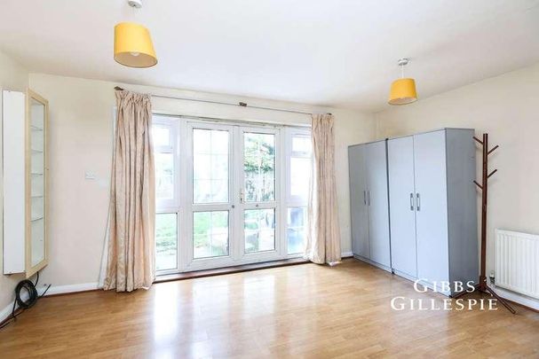 Lime Grove, Hayes, UB3 - Photo 1