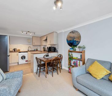 1 bedroom flat to rent - Photo 6