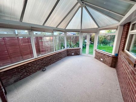 Charles Road, Cowes - Photo 2