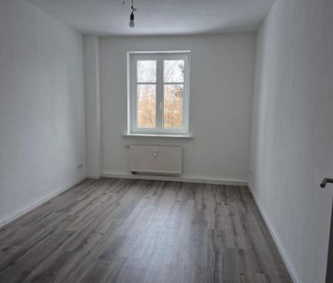 Helle 2-R-Whg im EG - Stellpl. + Garten anmietbar! - Photo 3