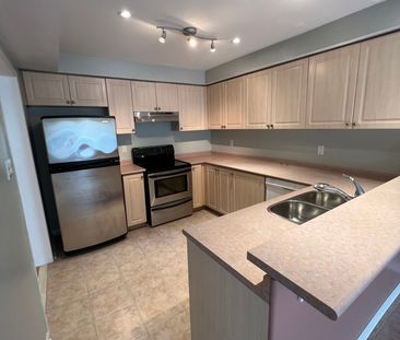 For Lease - 37 Kale Crescent, Vaughan, Ontario - Photo 2