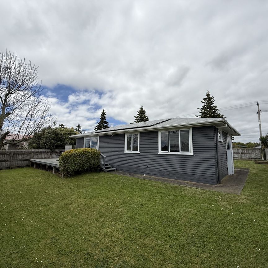 Lovely Three Bedroom Longburn - Photo 1