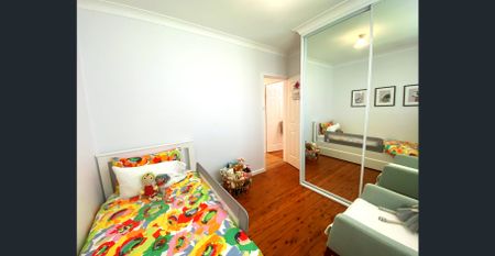 Renovated 3-Bedroom Home with Stunning Balcony Views - Photo 4