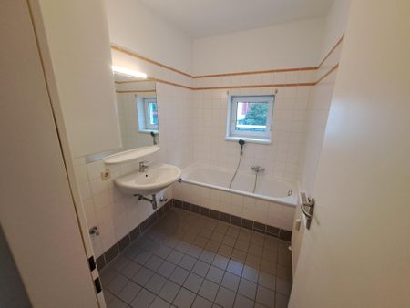 Schöne und zentrale 2-Zimmer Wohnung mitLoggia in der Kaisergasse 12 - 14 , Top 8 - Photo 2