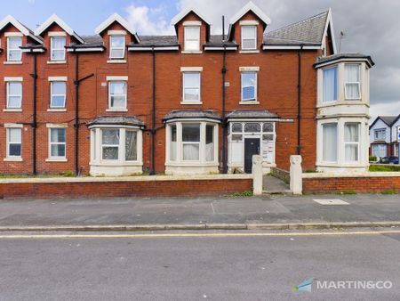 2 bedroom flat to rent - Photo 4